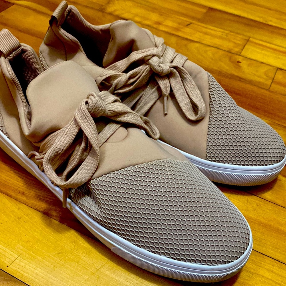 NWT Steve Madden sneakers